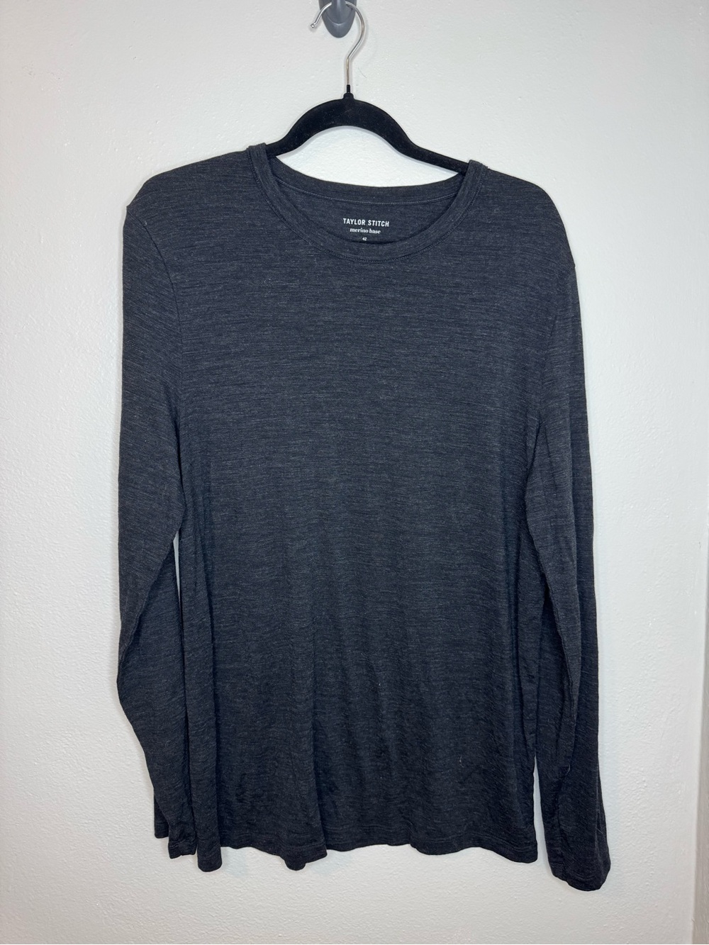 Taylor Stitch Merino Long Sleeve Tee Shirt Heather Black Mens 42 Base Layer - Picture 2 of 8